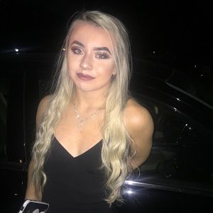 Meet your Posher, Alanis